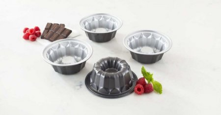 CMBM-4BNT Mini Bundt Pans (Set of 4) Cuisinart New