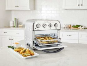 TOA-28 Compact AirFryer Toaster Oven Cuisinart New