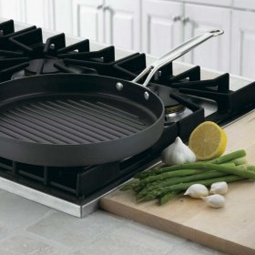 630-30 Chef's Classic? Nonstick Hard Anodized 12"" Round Grill Pan Cuisinart New